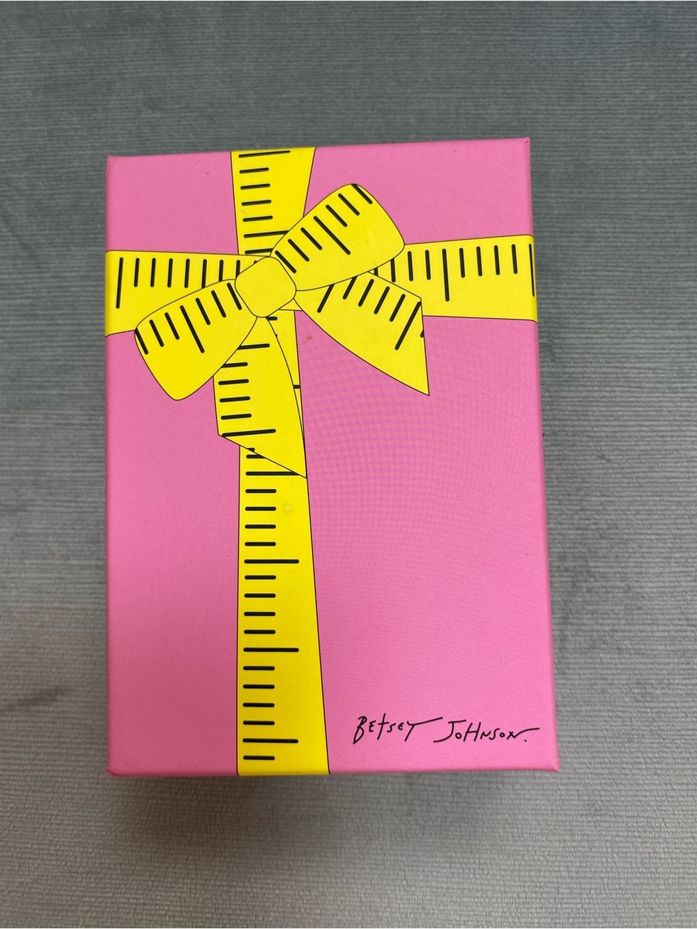 Betsey Johnson Crayon Box Keychain Charm NIB Opens, pink and yellow,gold - Picture 11 of 13